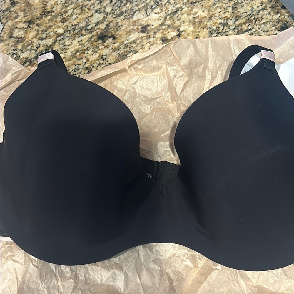 Seamless Black Bra